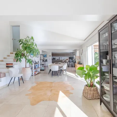Superbe Avec Piscine -grimaud ヴィラ